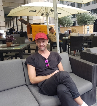 Jefta van Dinther on Sept. 5, 2019 at the Relish Restaurant in Berlin following his interview with Artsmania (photo by Anita Malhotra)