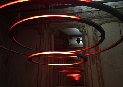 Christopher Bauder's kinetic light installation CIRCULAR at Paris' Éléphant Paname art and dance centre in 2015 (photo by WHITEvoid)